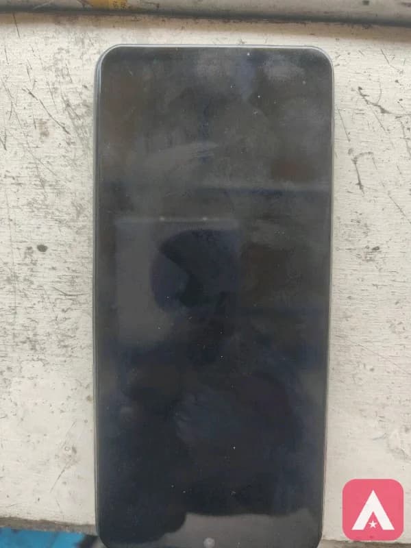 Vivo IQ Z6 Pro space 6gb Ram 128gb internal display change