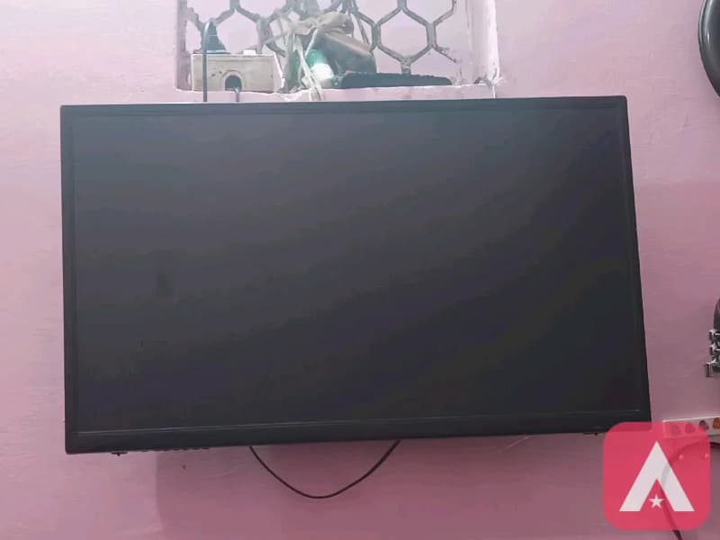 smart tv okay condition