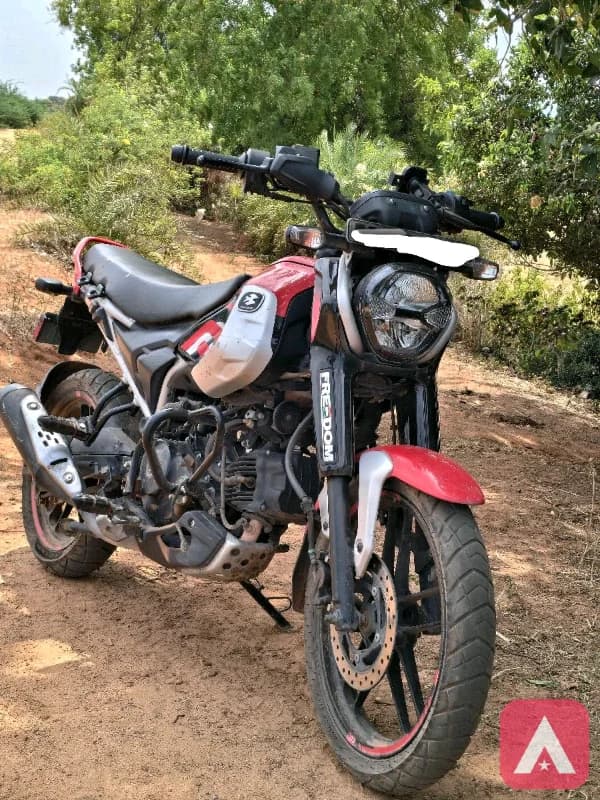 2025 model single hand owner excellent maintain bike
