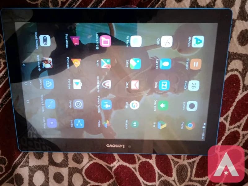 selling Lenovo tab M10 model 2017