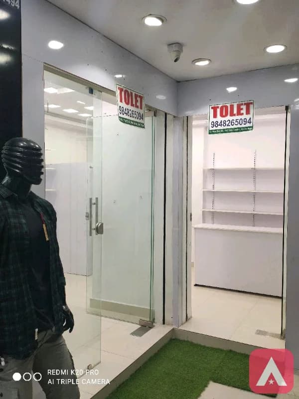 readymade showroom rent Datta complex first flor shop no, 1&2 gandhinager Vijayawada oppget Raj you