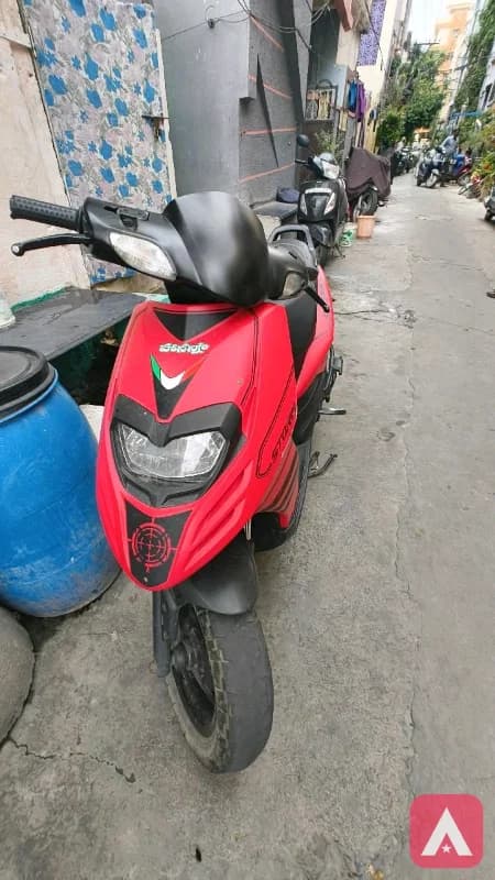Aprilia 125 Strom