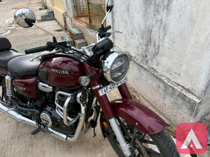 good condition showroom track vehicle