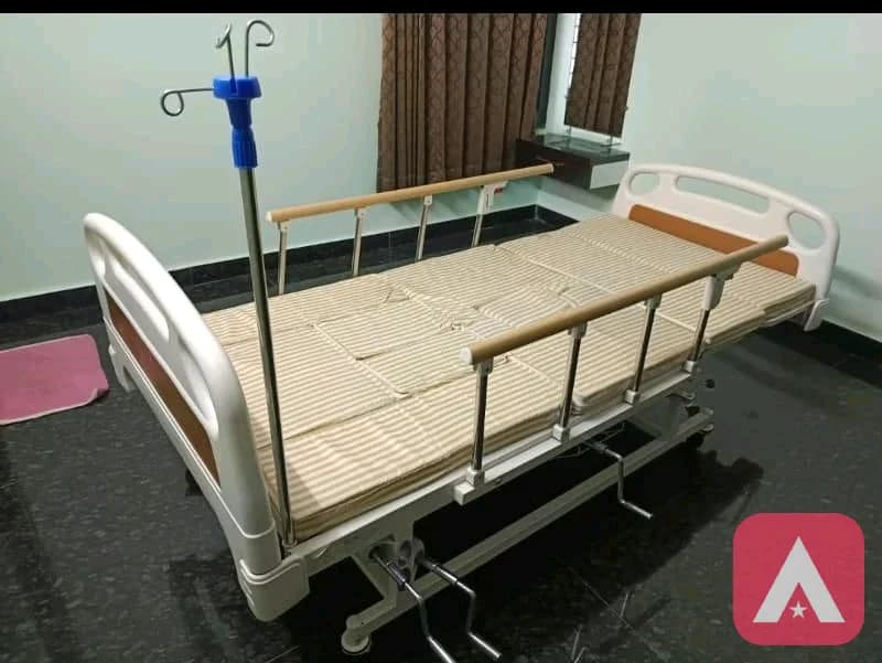 patient cot available for cheap rate