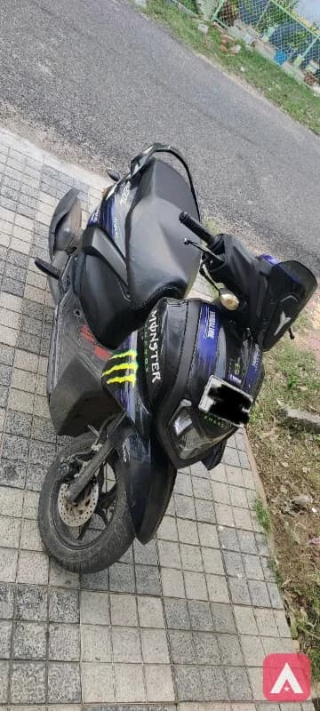 yamaha ray zr 125 moto gp monster edition